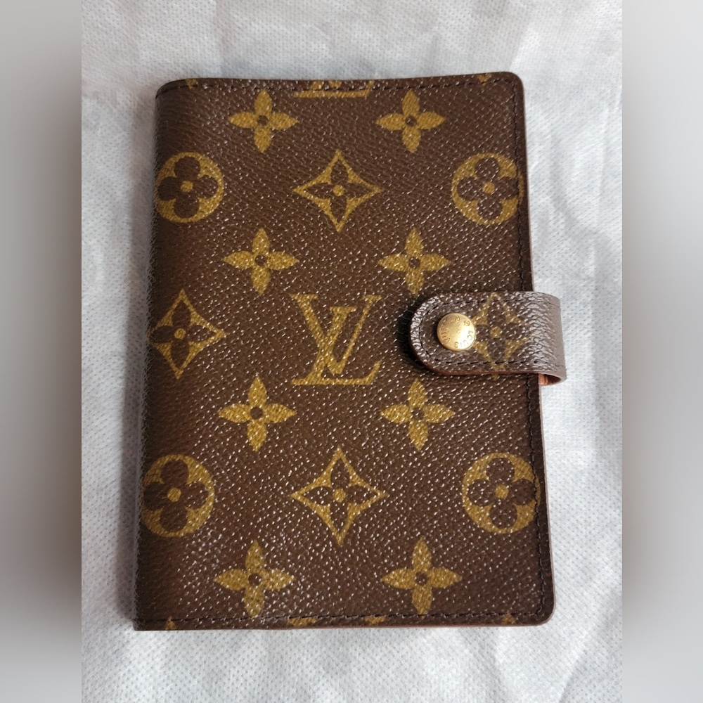 Louis Vuitton Monogram Canvas Small Ring Agenda Cover - Picture 2 of 16